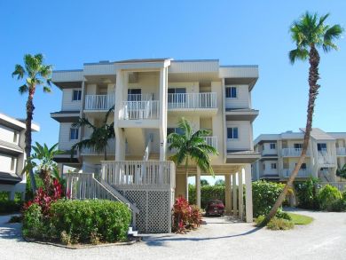 Two Bedroom Sanibel Vacation Rental on Beach with Pool Two Bedroom Sanibel Vacation Rental on Beach with Pool